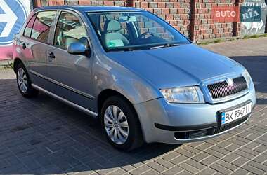 Хетчбек Skoda Fabia 2002 в 