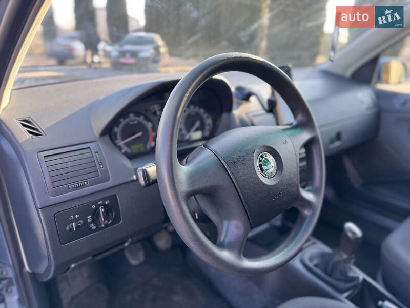 Универсал Skoda Fabia 2006 в Ровно