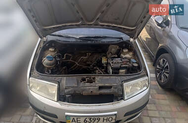 Седан Skoda Fabia 2006 в 