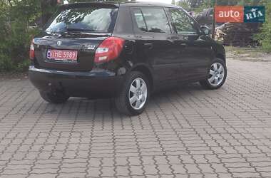 Хетчбек Skoda Fabia 2009 в 