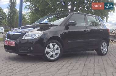 Хетчбек Skoda Fabia 2009 в 