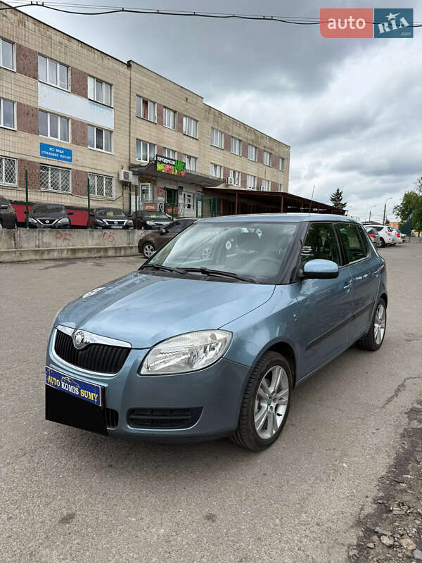 Хетчбек Skoda Fabia 2009 в 