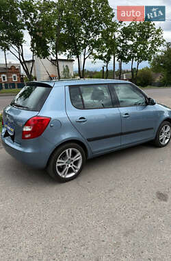 Хетчбек Skoda Fabia 2009 в 