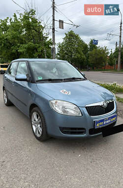 Хетчбек Skoda Fabia 2009 в 