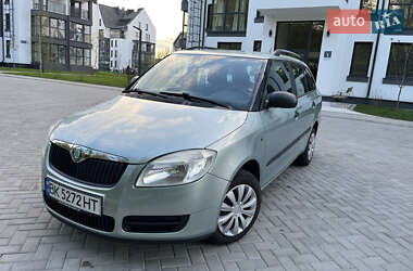 Универсал Skoda Fabia 2010 в Киеве
