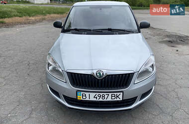 Хетчбек Skoda Fabia 2011 в 