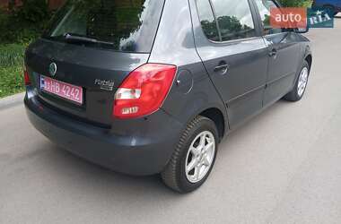 Хетчбек Skoda Fabia 2009 в 