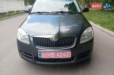 Хетчбек Skoda Fabia 2009 в 