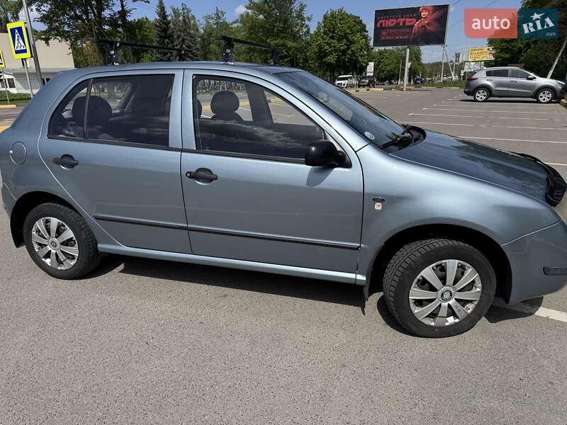 Хэтчбек Skoda Fabia 2002 в Киеве