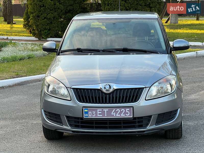 Хэтчбек Skoda Fabia 2014 в Лубнах