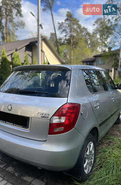 Хетчбек Skoda Fabia 2008 в 