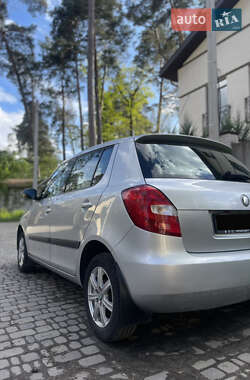 Хетчбек Skoda Fabia 2008 в 