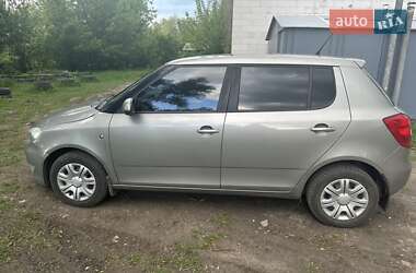 Хэтчбек Skoda Fabia 2013 в 