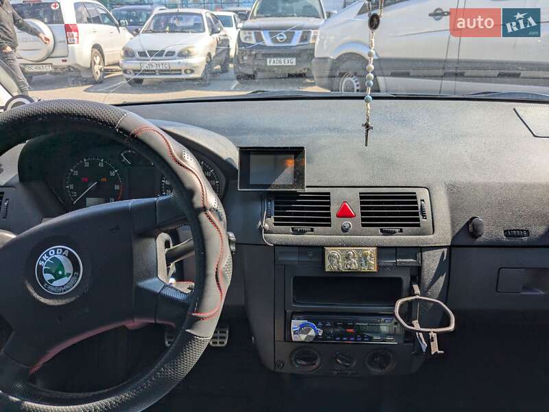 Хетчбек Skoda Fabia 2003 в Новому Розділі