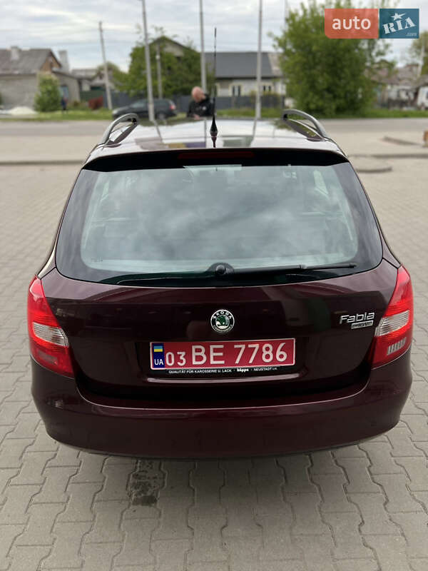 Універсал Skoda Fabia 2010 в Нововолинську