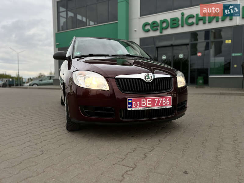 Універсал Skoda Fabia 2010 в Нововолинську