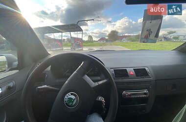 Хетчбек Skoda Fabia 2004 в 