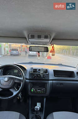 Хетчбек Skoda Fabia 2011 в 