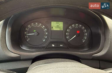Хэтчбек Skoda Fabia 2014 в 