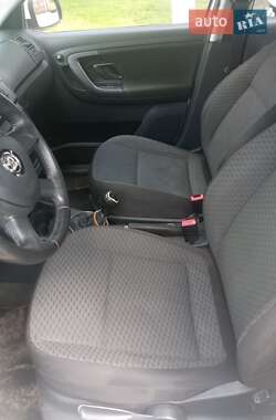 Хетчбек Skoda Fabia 2013 в 