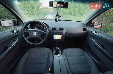 Хэтчбек Skoda Fabia 2004 в 