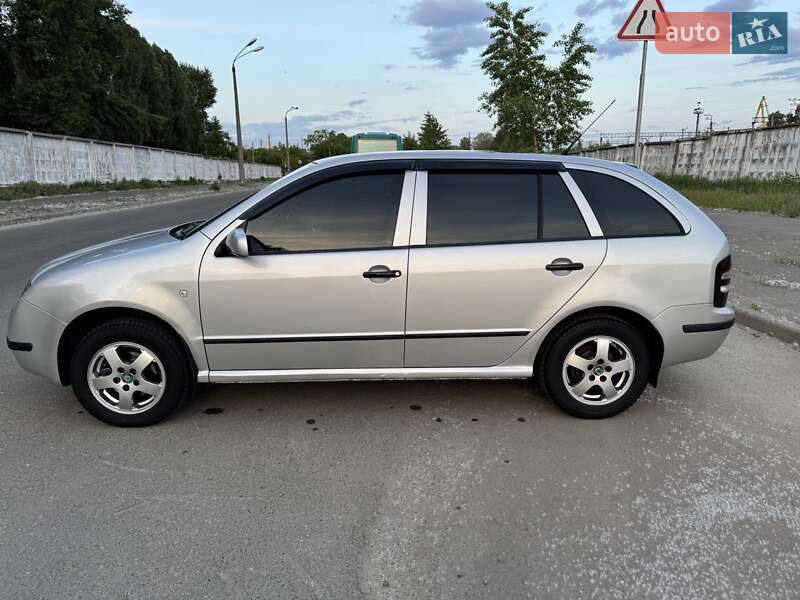 Універсал Skoda Fabia 2004 в Києві