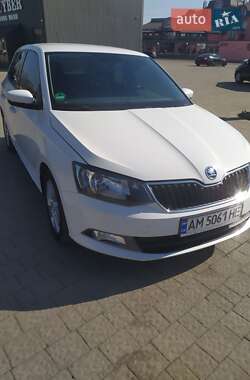 Хетчбек Skoda Fabia 2016 в 