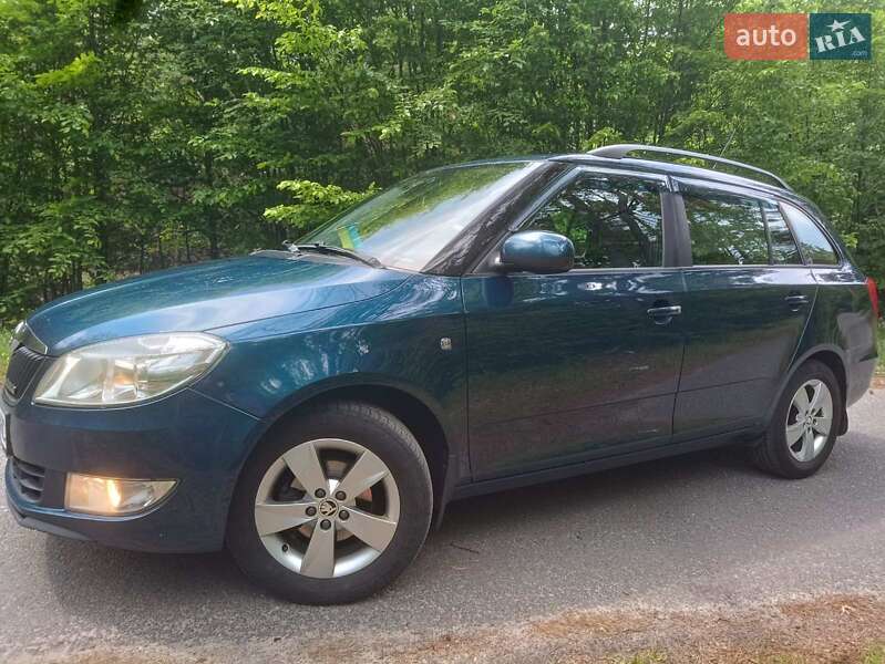 Універсал Skoda Fabia 2013 в Києві