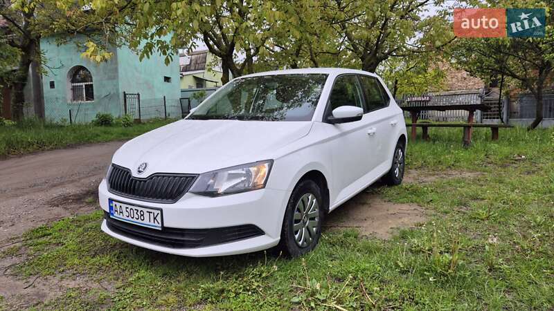 Хэтчбек Skoda Fabia 2018 в 