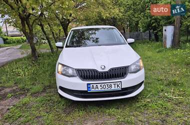 Хэтчбек Skoda Fabia 2018 в 