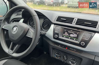 Хэтчбек Skoda Fabia 2015 в 