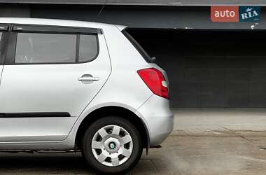 Хэтчбек Skoda Fabia 2013 в 