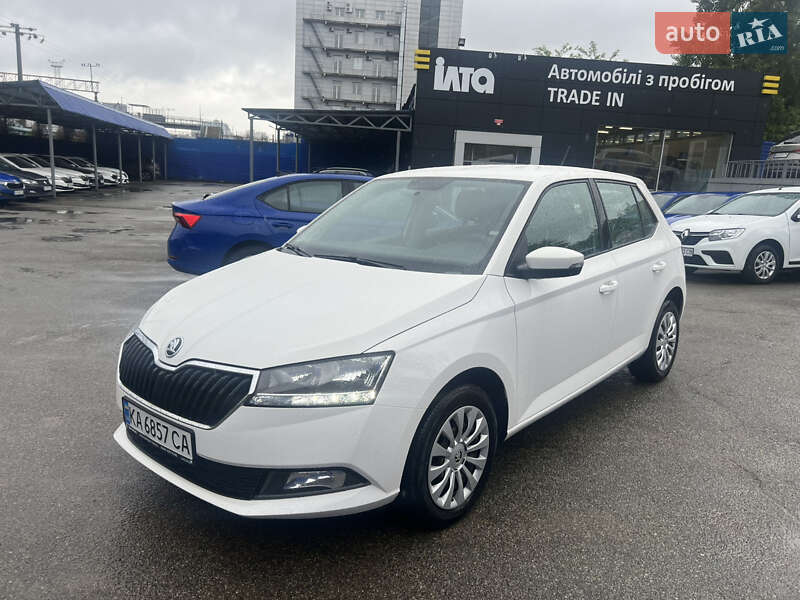 Хэтчбек Skoda Fabia 2021 в 