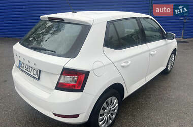 Хэтчбек Skoda Fabia 2021 в 