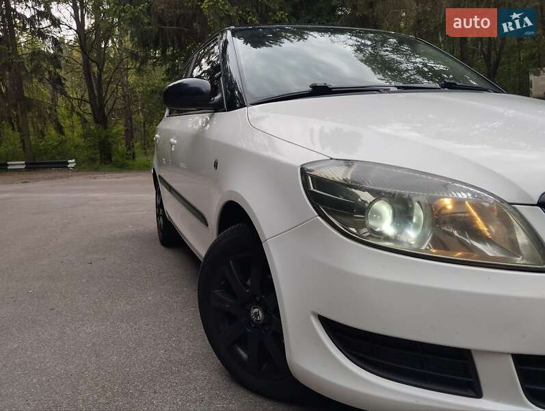 Хэтчбек Skoda Fabia 2011 в Березане фото 10 Хэтчбек Skoda Fabia 2011 в Березане