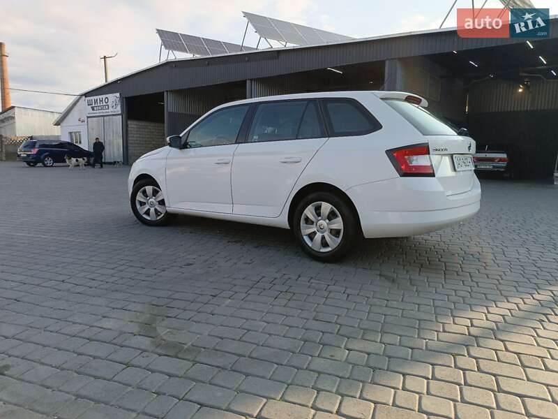 Універсал Skoda Fabia 2015 в Мукачевому