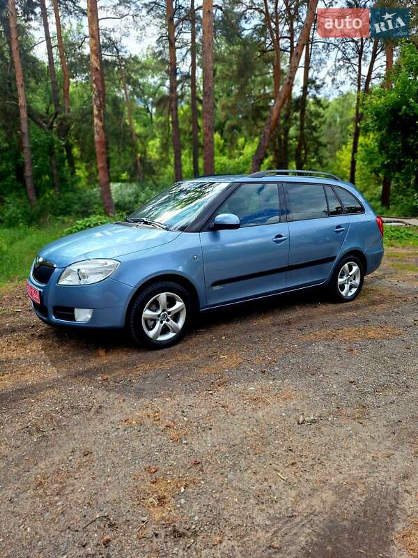 Універсал Skoda Fabia 2009 в Києві