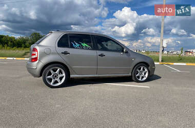Хетчбек Skoda Fabia 2006 в 