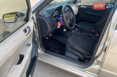 Хетчбек Skoda Fabia 2006 в 