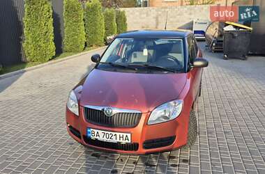 Хэтчбек Skoda Fabia 2009 в 