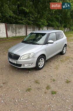 Хэтчбек Skoda Fabia 2013 в Умани