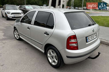 Хэтчбек Skoda Fabia 2001 в 