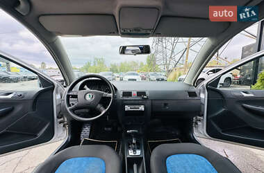Седан Skoda Fabia 2003 в 