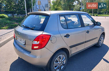 Хэтчбек Skoda Fabia 2008 в 