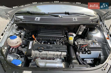 Хэтчбек Skoda Fabia 2012 в 