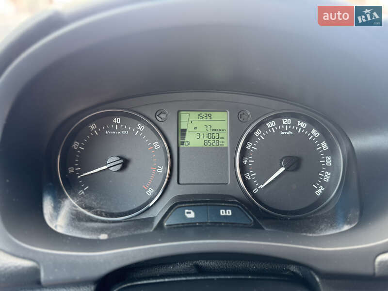 Хетчбек Skoda Fabia 2011 в Умані