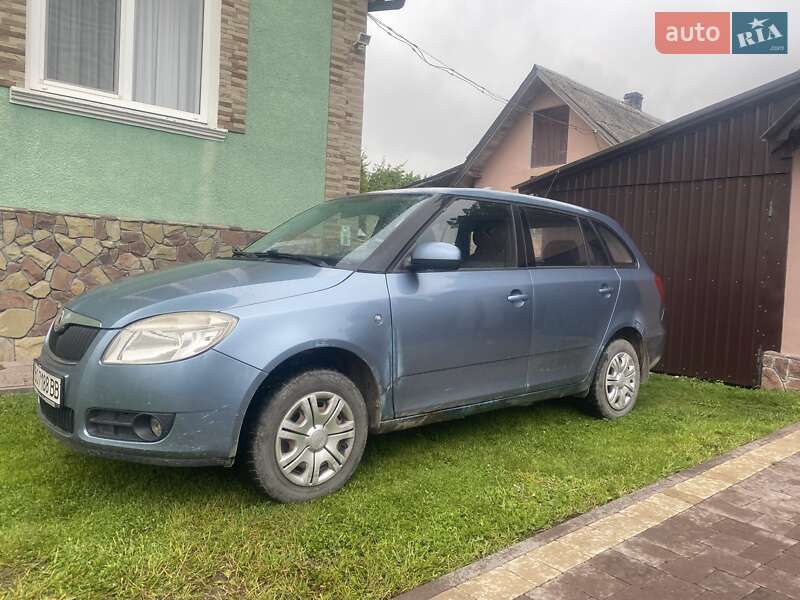 Універсал Skoda Fabia 2008 в Тернополі