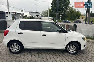 Хэтчбек Skoda Fabia 2014 в 
