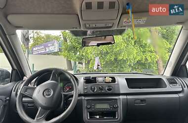 Хэтчбек Skoda Fabia 2014 в 