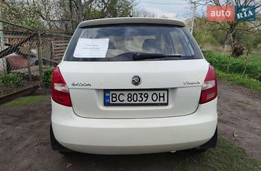 Хэтчбек Skoda Fabia 2013 в 
